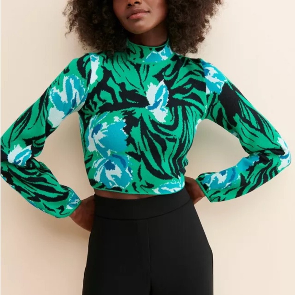 Farm Rio Rosa Cropped Sweater in Blue/Green